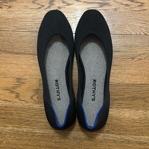 Rothy’s rounded toe flat - size 9